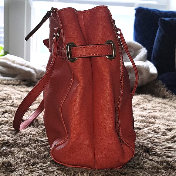 Newer purse - Picture 3 of 7